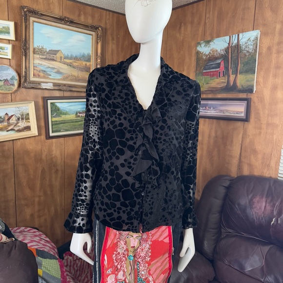 Anne Carson Ruffle Boho Blouse - Picture 2 of 4